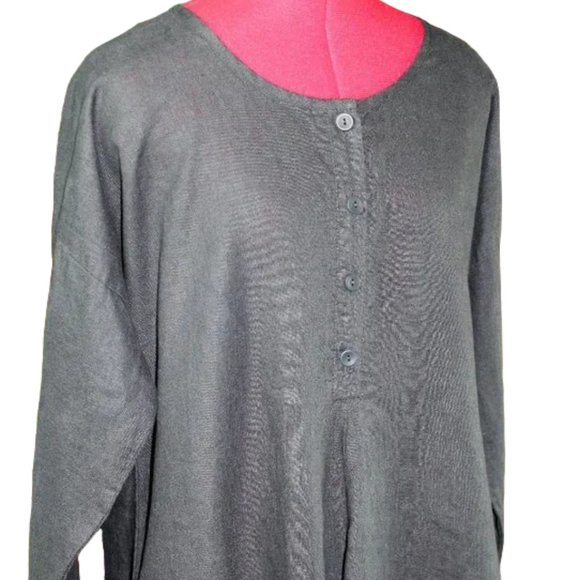 FLAX Black Long Sleeve, Lagenlook Styling Linen Full Cut Top, Size Medium - Picture 2 of 8
